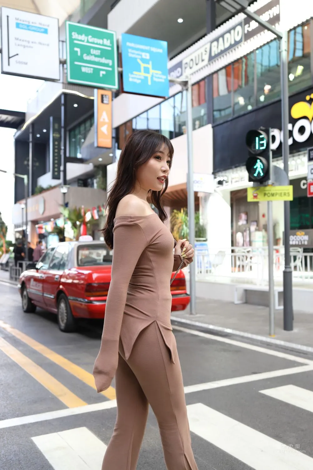 City Beauty Zhizhi Booty, Off-Shoulder Sexy Tight Slit Pants photo 84