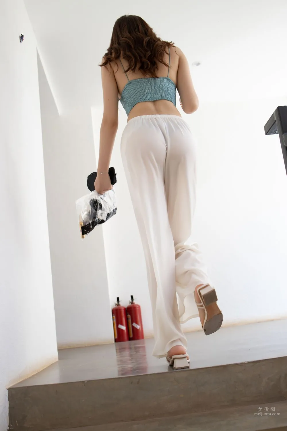 Urban Beauty Zhizhi Tight White Long Pants photo 247