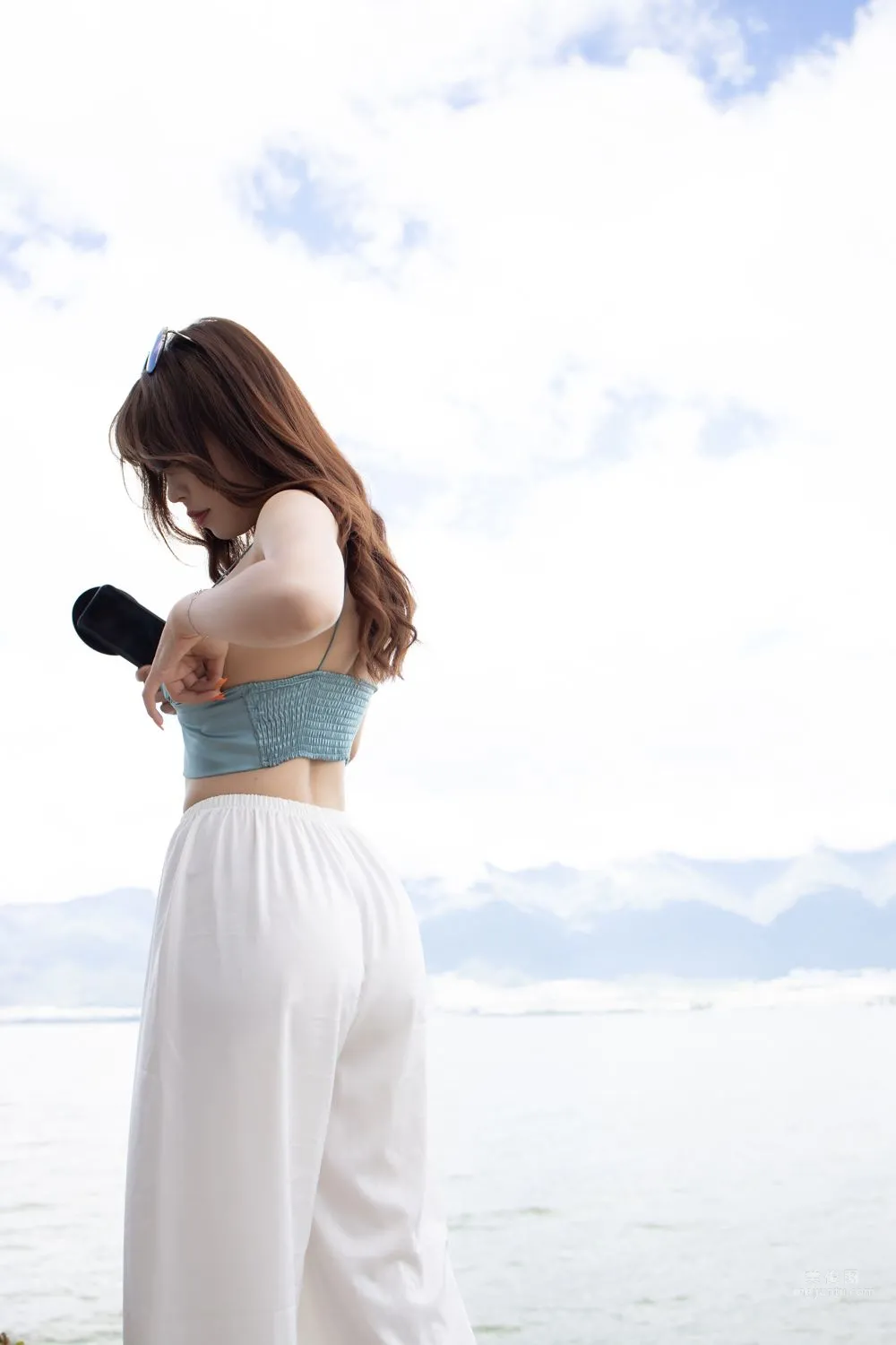 Urban Beauty Zhizhi Tight White Long Pants photo 25