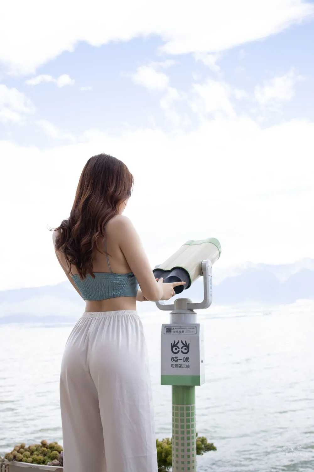 Urban Beauty Zhizhi Tight White Long Pants photo 100