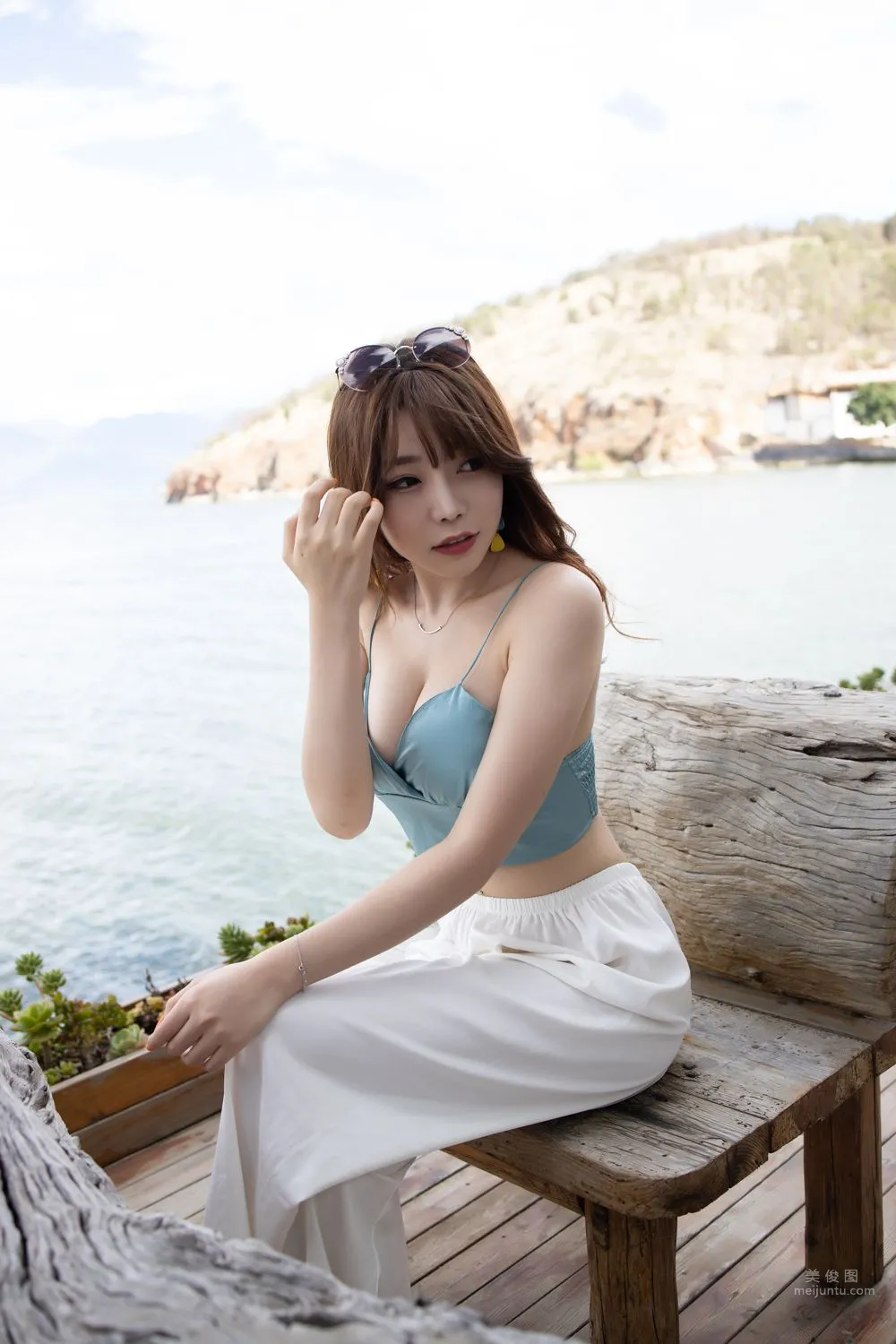 Urban Beauty Zhizhi Tight White Long Pants photo 43