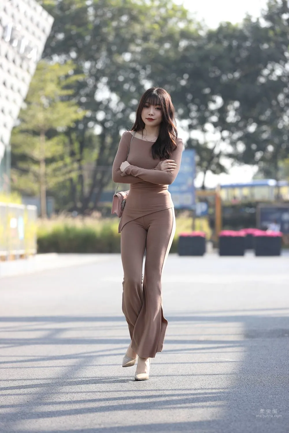 City Beauty Zhizhi Booty, Off-Shoulder Sexy Tight Slit Pants photo 17