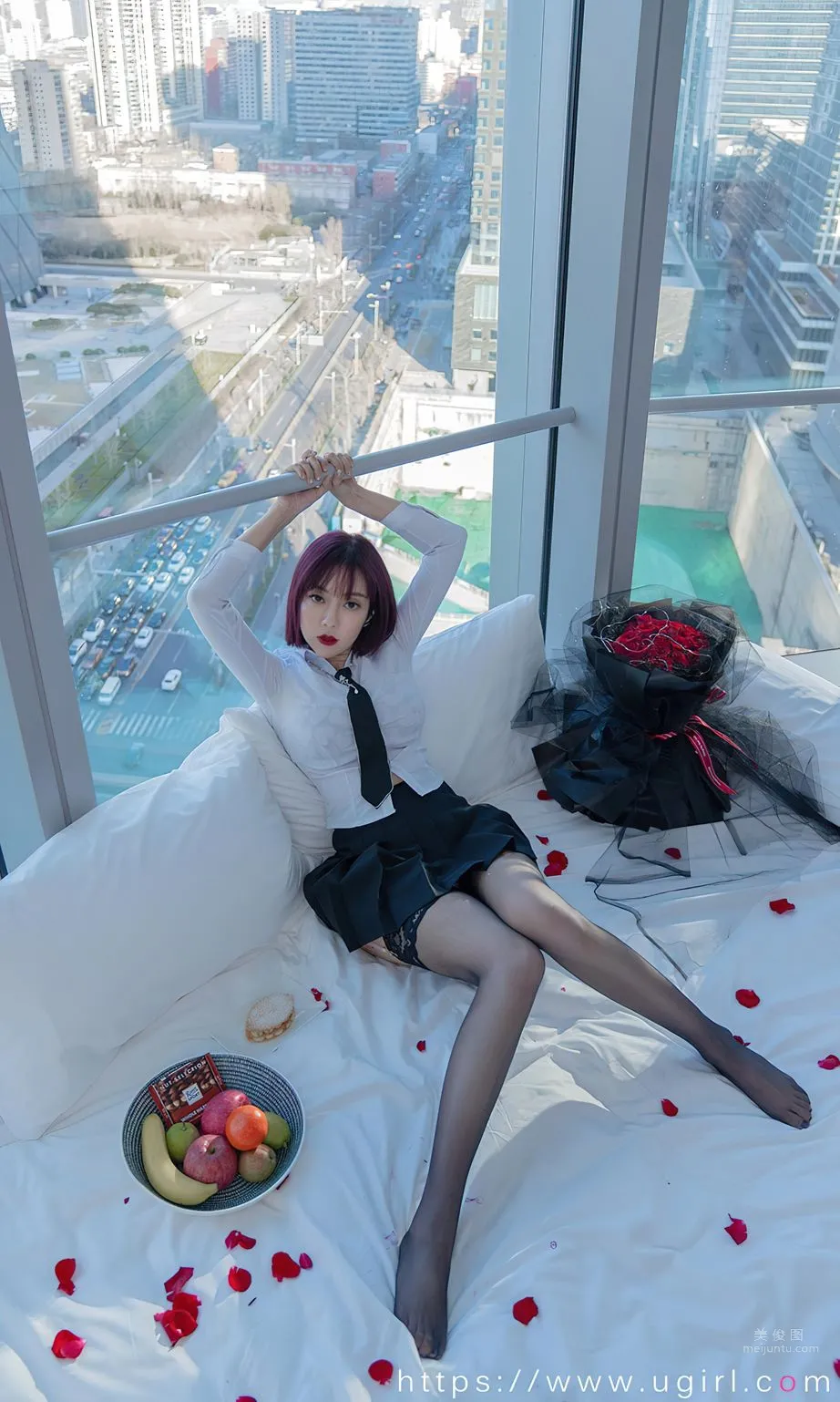 果儿Victoria衬衫之下  隐约可见心知所想_9