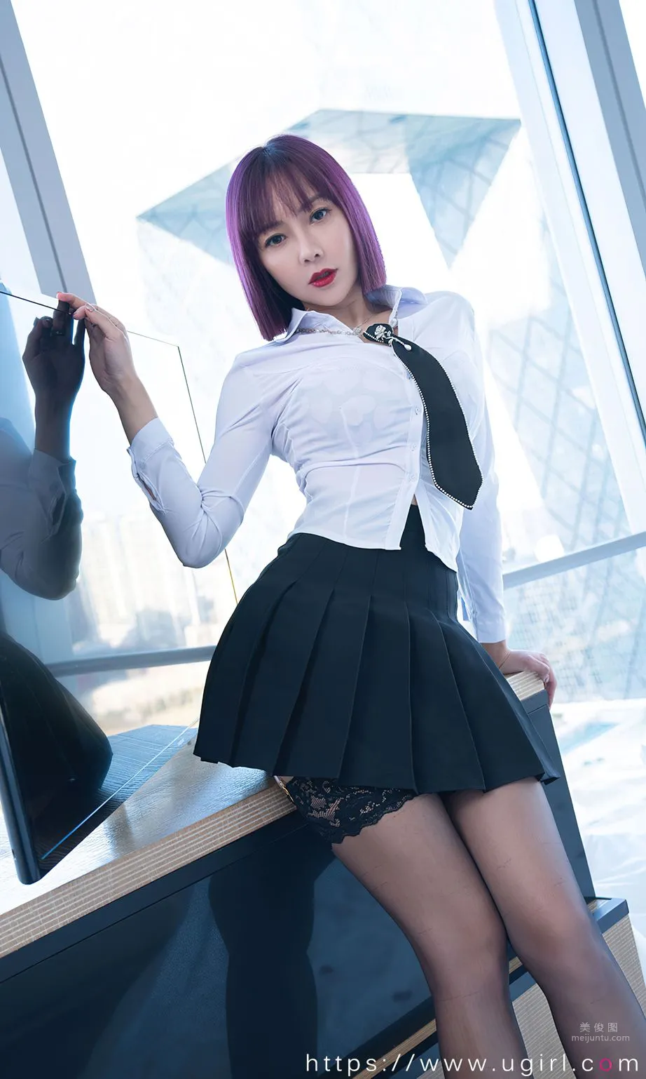 果儿Victoria衬衫之下  隐约可见心知所想_5