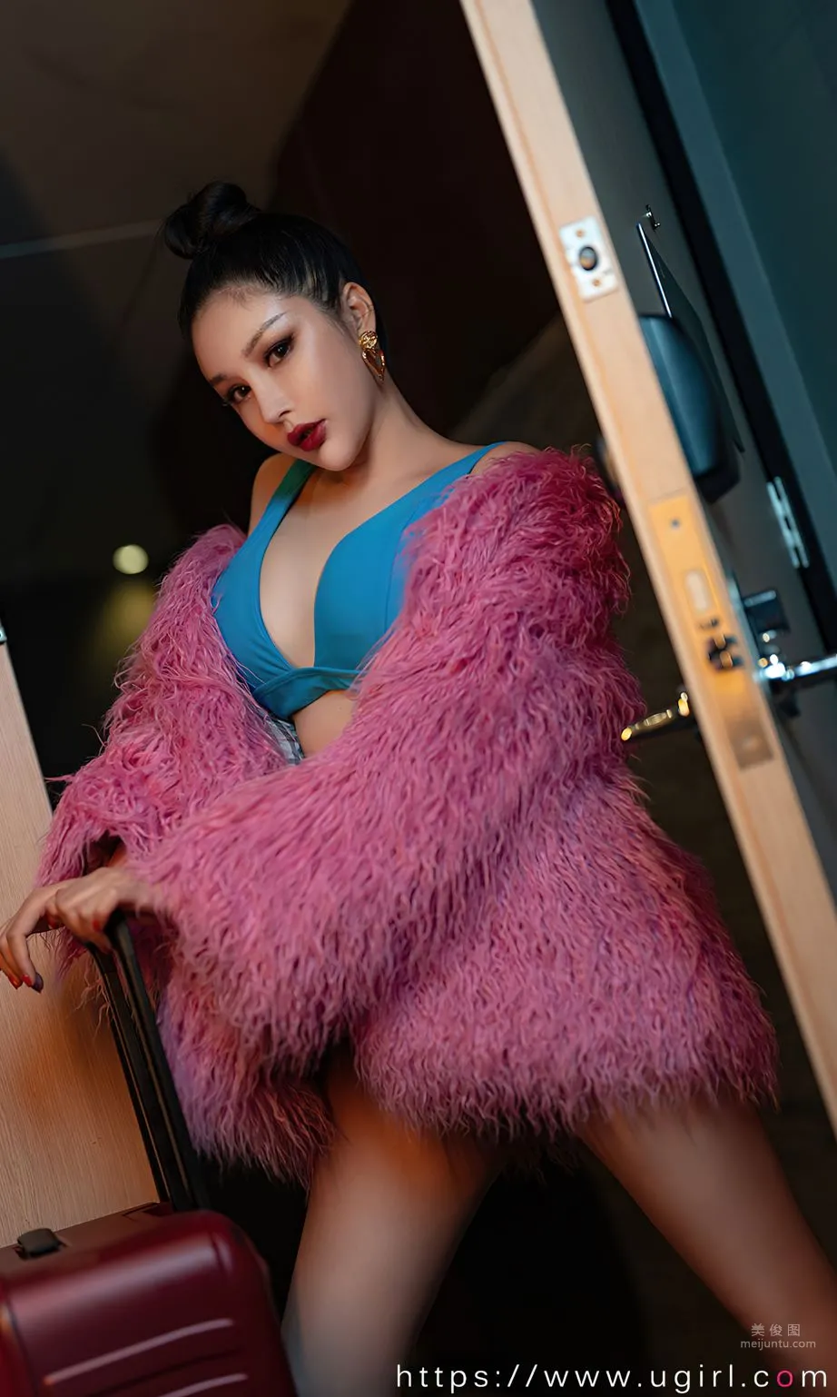 Tian Bingbing: Ugirls App photo 7
