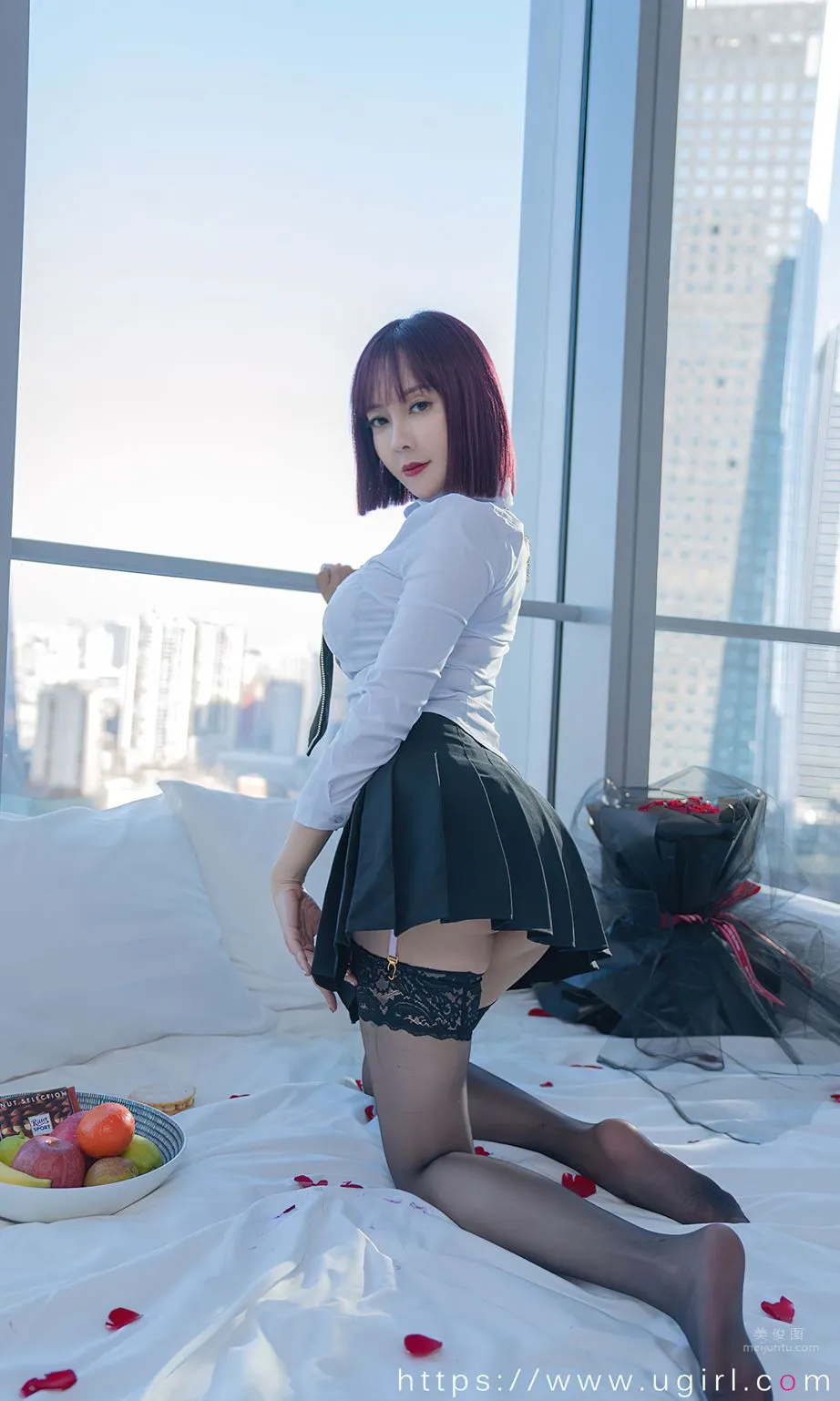 果儿Victoria衬衫之下  隐约可见心知所想_19
