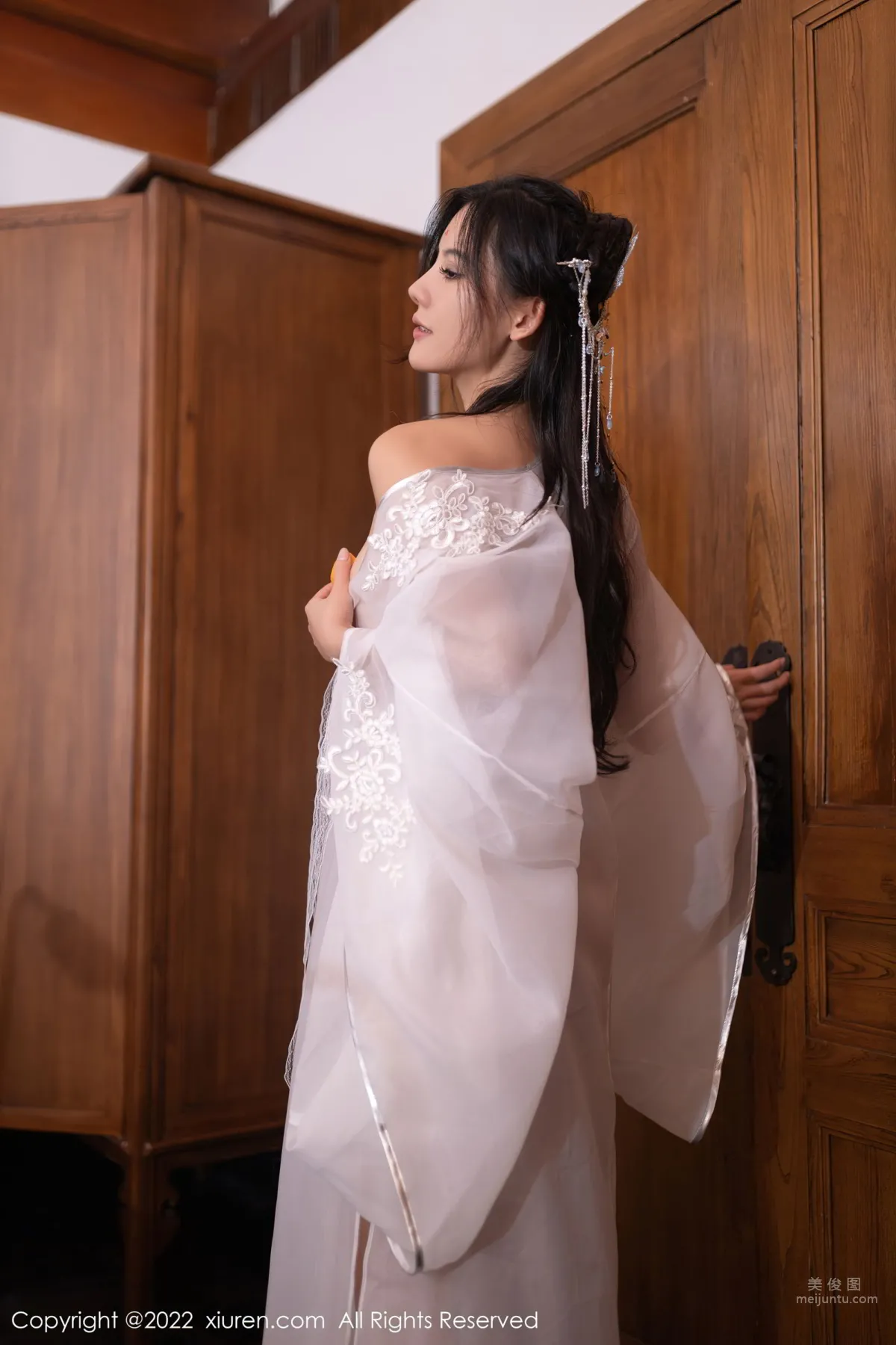 [XiuRen] 2022.09.09 No.5573 就是阿朱啊 69