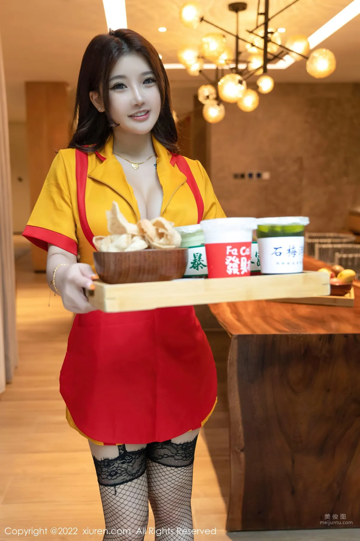 [XiuRen] 2022.08.29 No.5509 小海臀Rena_1