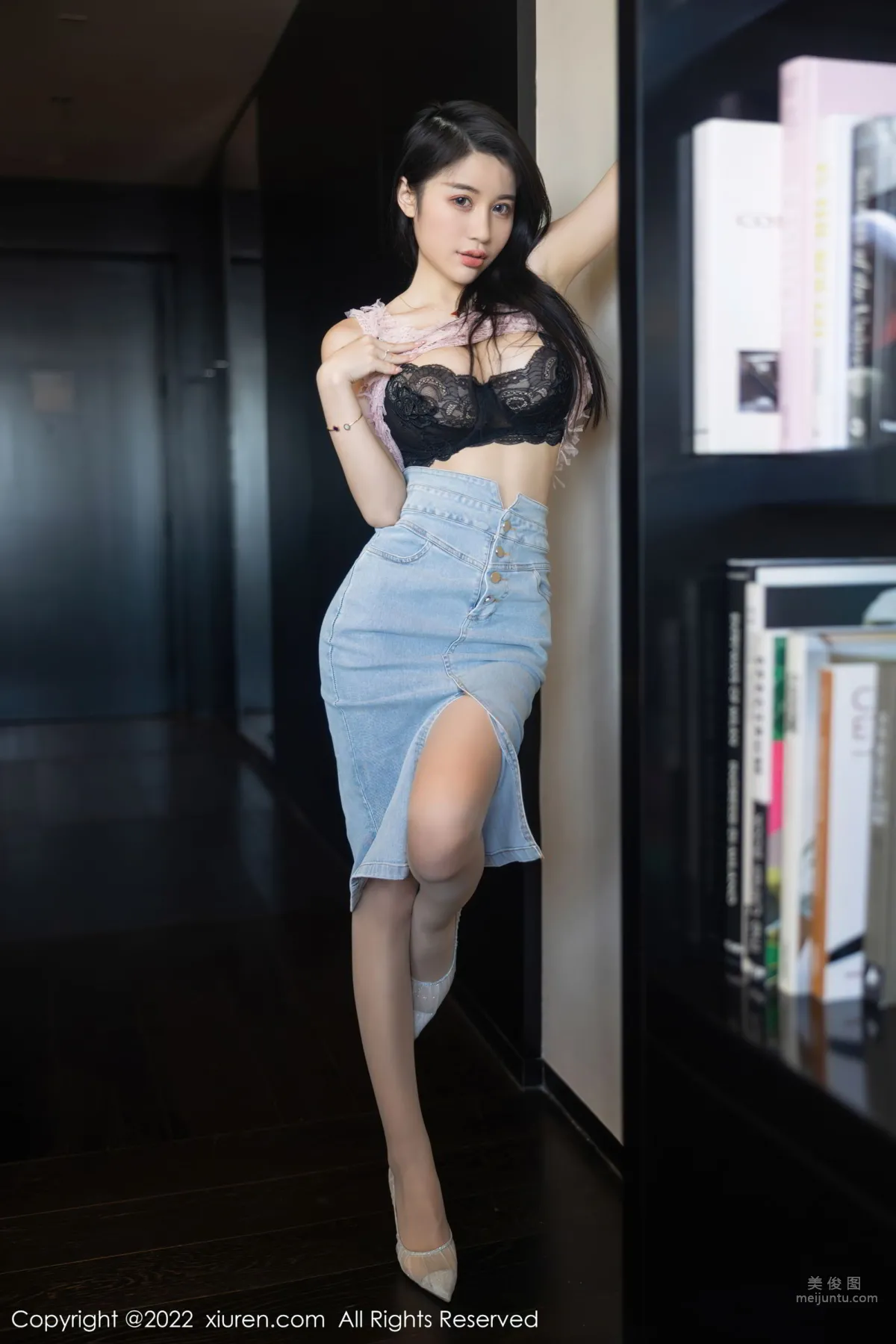 [XiuRen] 2022.08.25 No.5489 美七 Mia 12