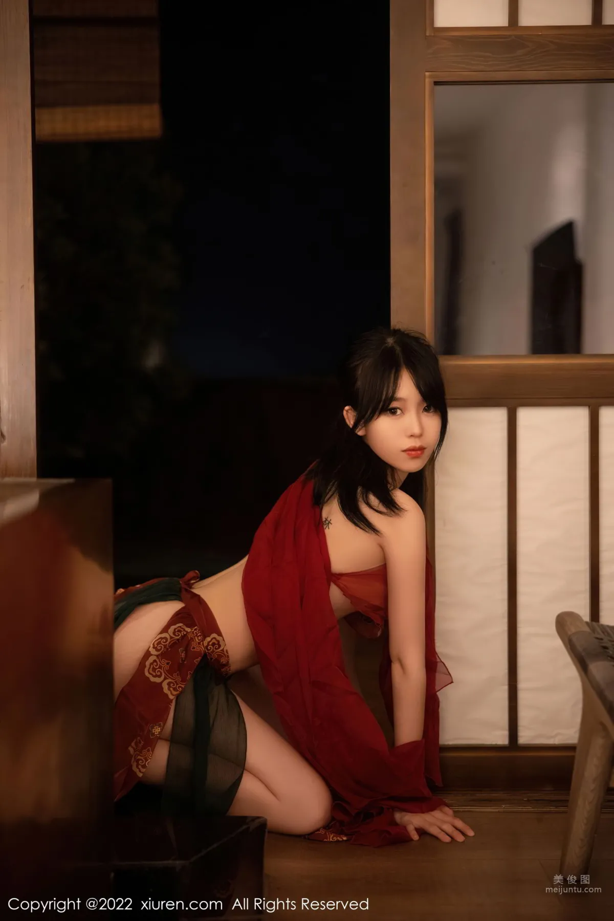 [XiuRen] 2022.08.25 No.5491 奶瓶 50