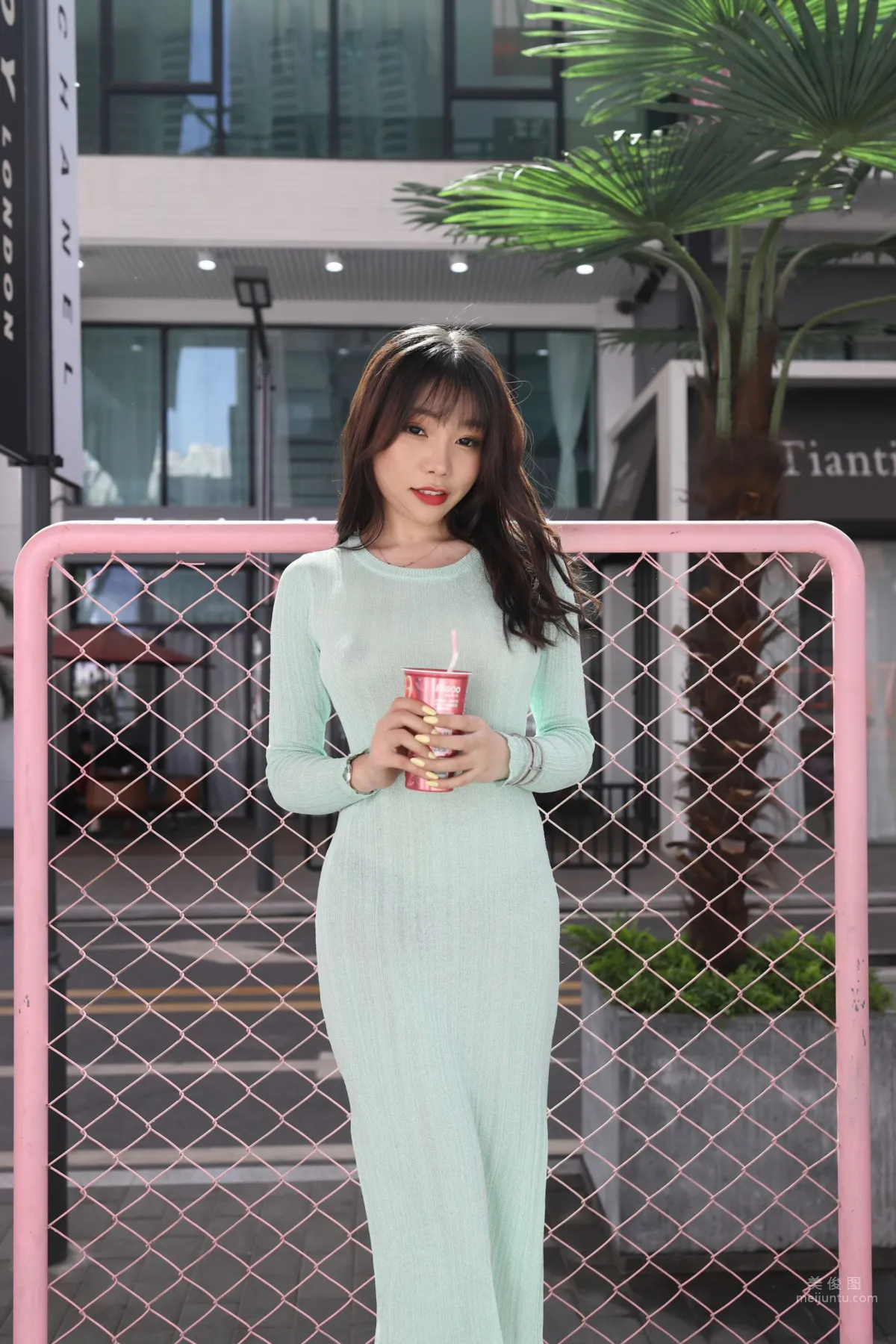 Urban Beauty Zhizhi Sexy Light Green Bodycon Dress photo 160