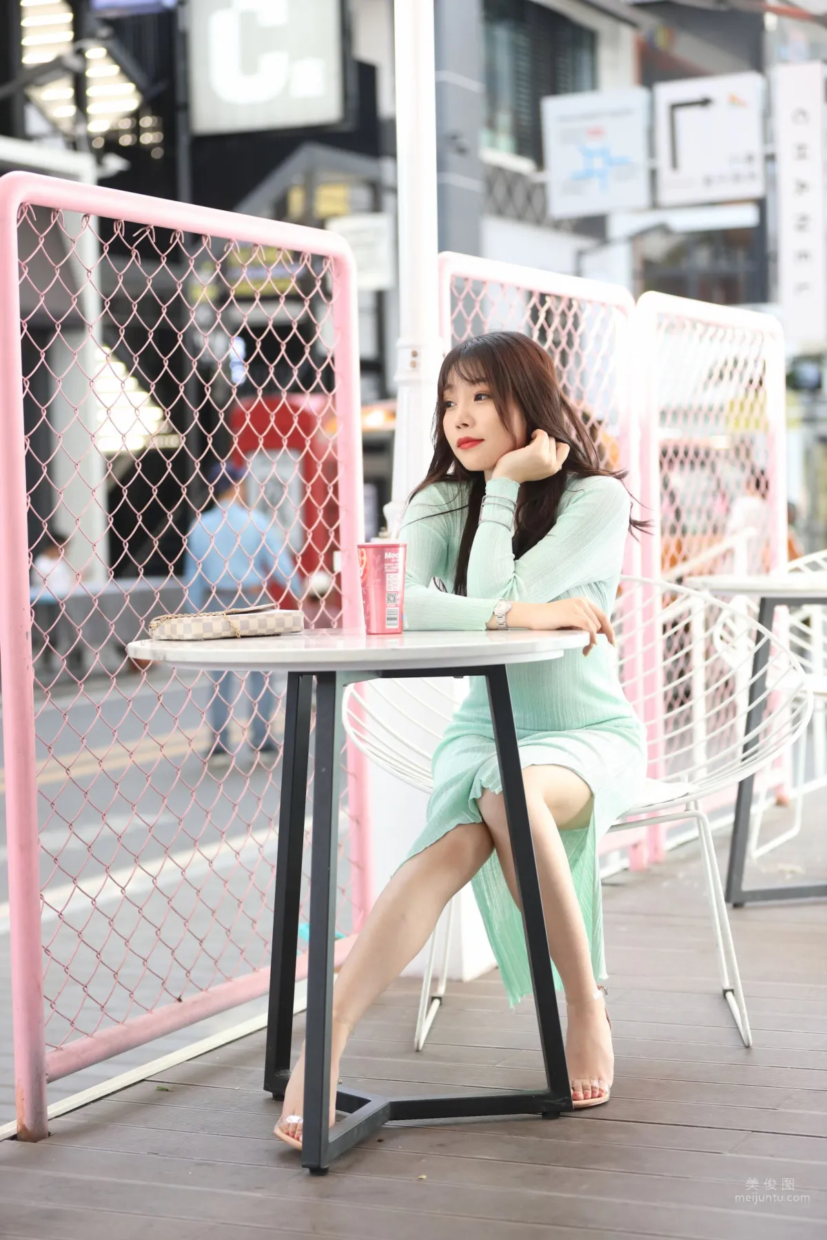 Urban Beauty Zhizhi Sexy Light Green Bodycon Dress photo 2