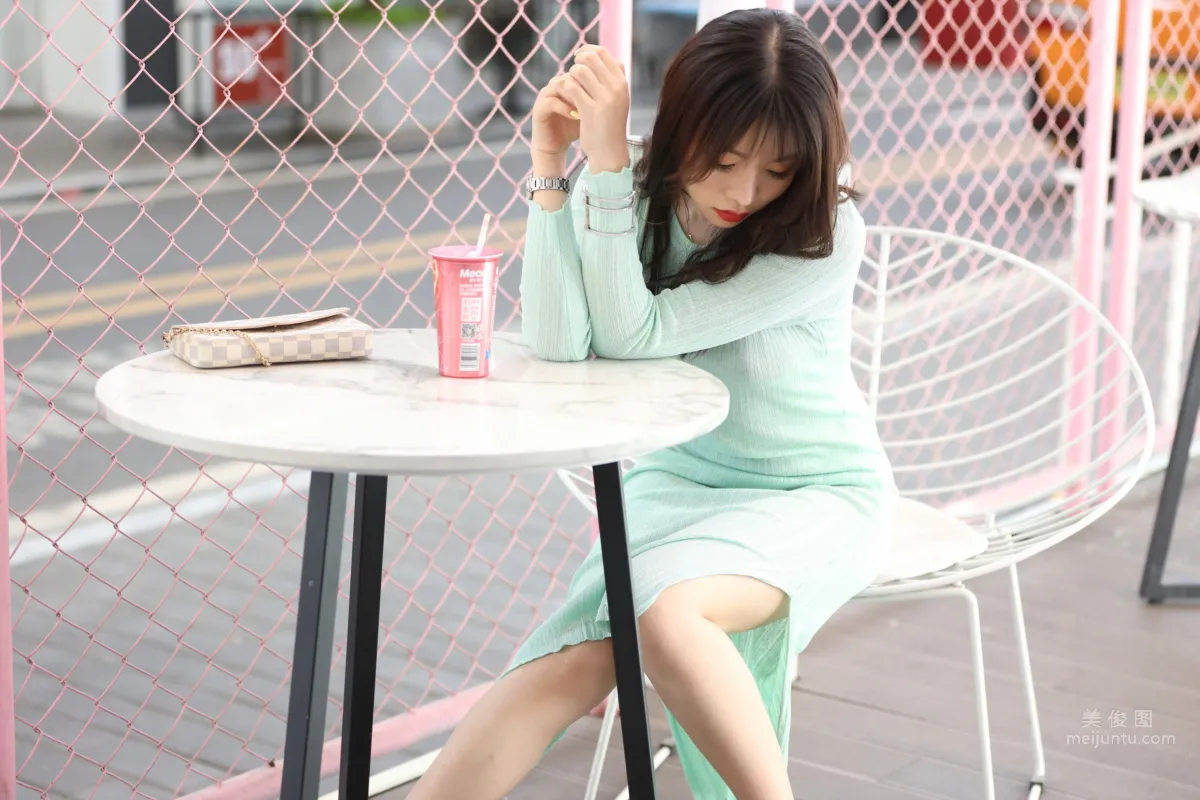 Urban Beauty Zhizhi Sexy Light Green Bodycon Dress photo 5