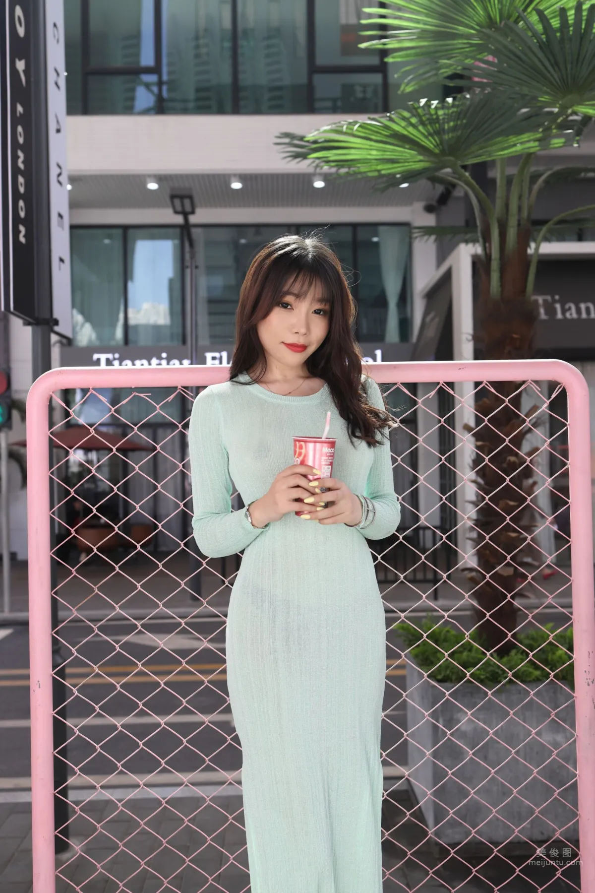 Urban Beauty Zhizhi Sexy Light Green Bodycon Dress photo 159
