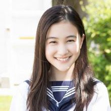 山口麻友