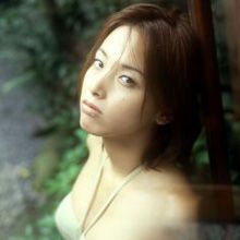 曲山英里