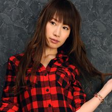 山本里奈