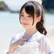 鶴見萌