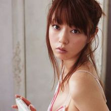 芳賀優裡亞