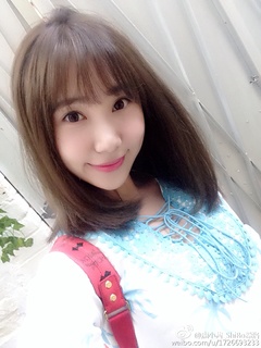 鹿小茜