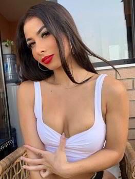 Chloe Warm