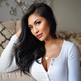 Genevieve Ava