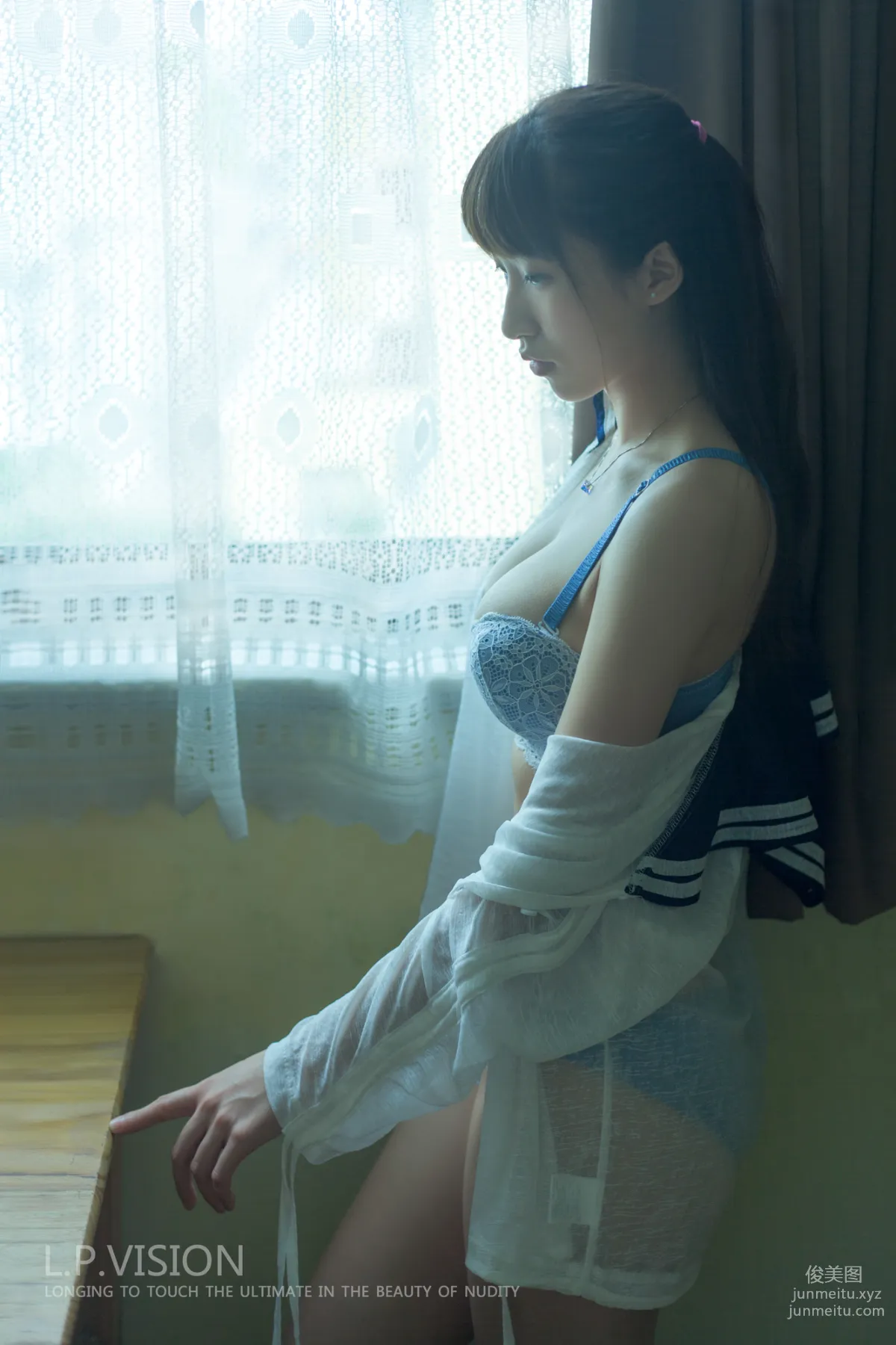 L.P.VISION No. 12 photo 1