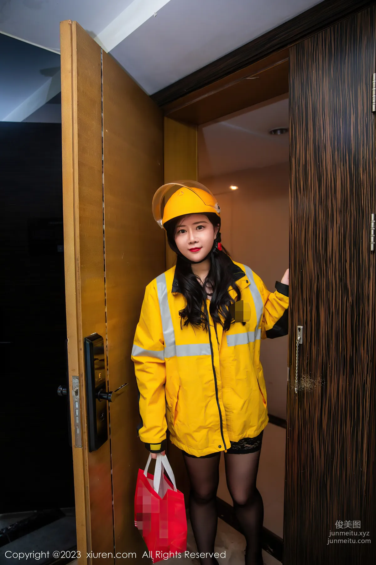 [XiuRen] 2023.07.18 NO.7093 Wang Wanyou Queen, Black Stockings photo 18