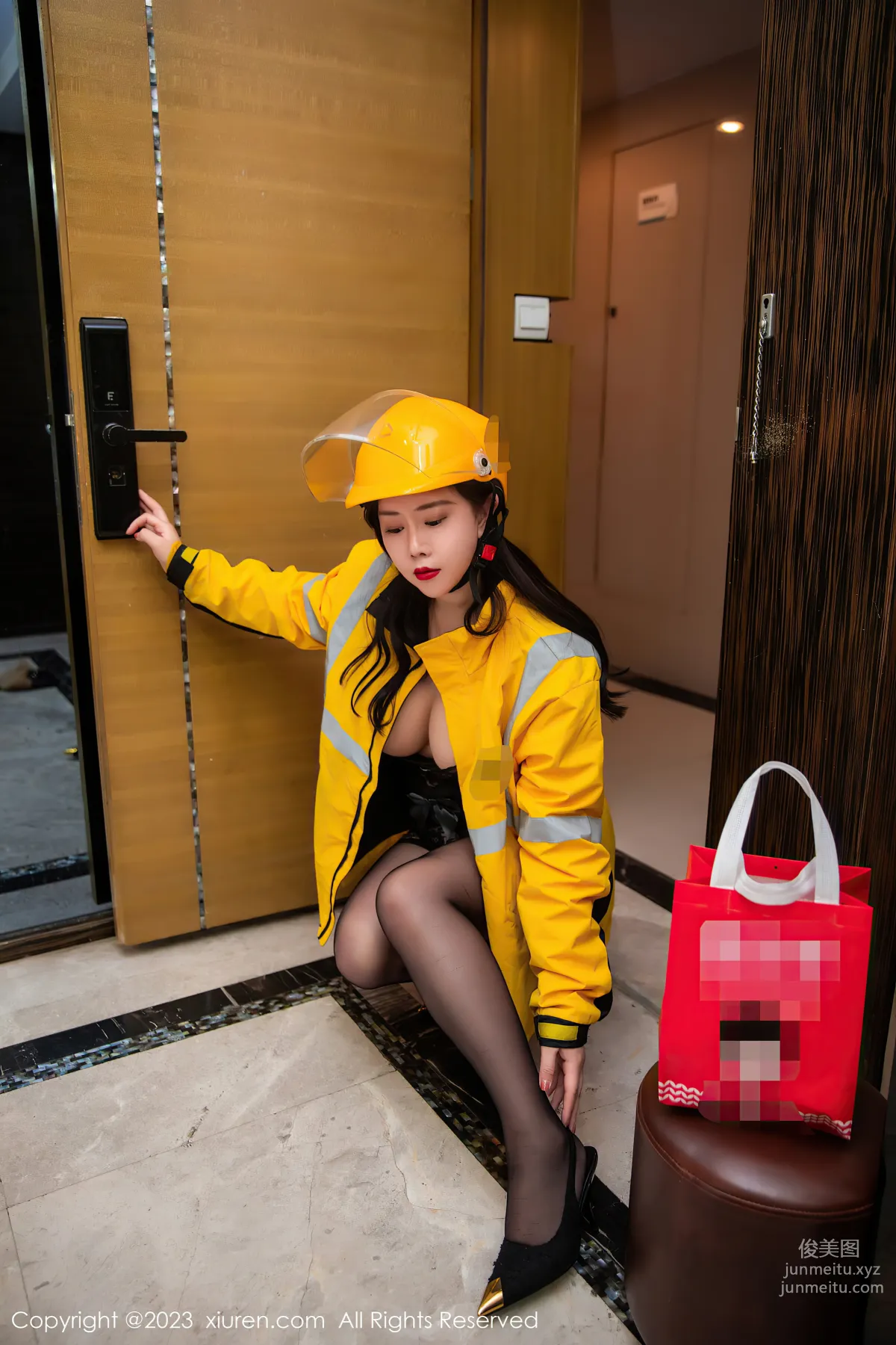 [XiuRen] 2023.07.18 NO.7093 Wang Wanyou Queen, Black Stockings photo 21
