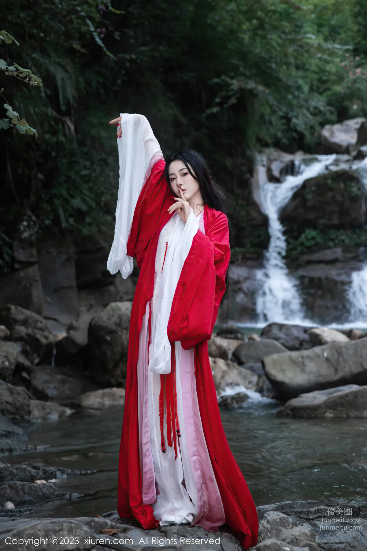 [Xiuren秀人網]2023.08.28 NO.7295 嚴利娅Yuliya 9