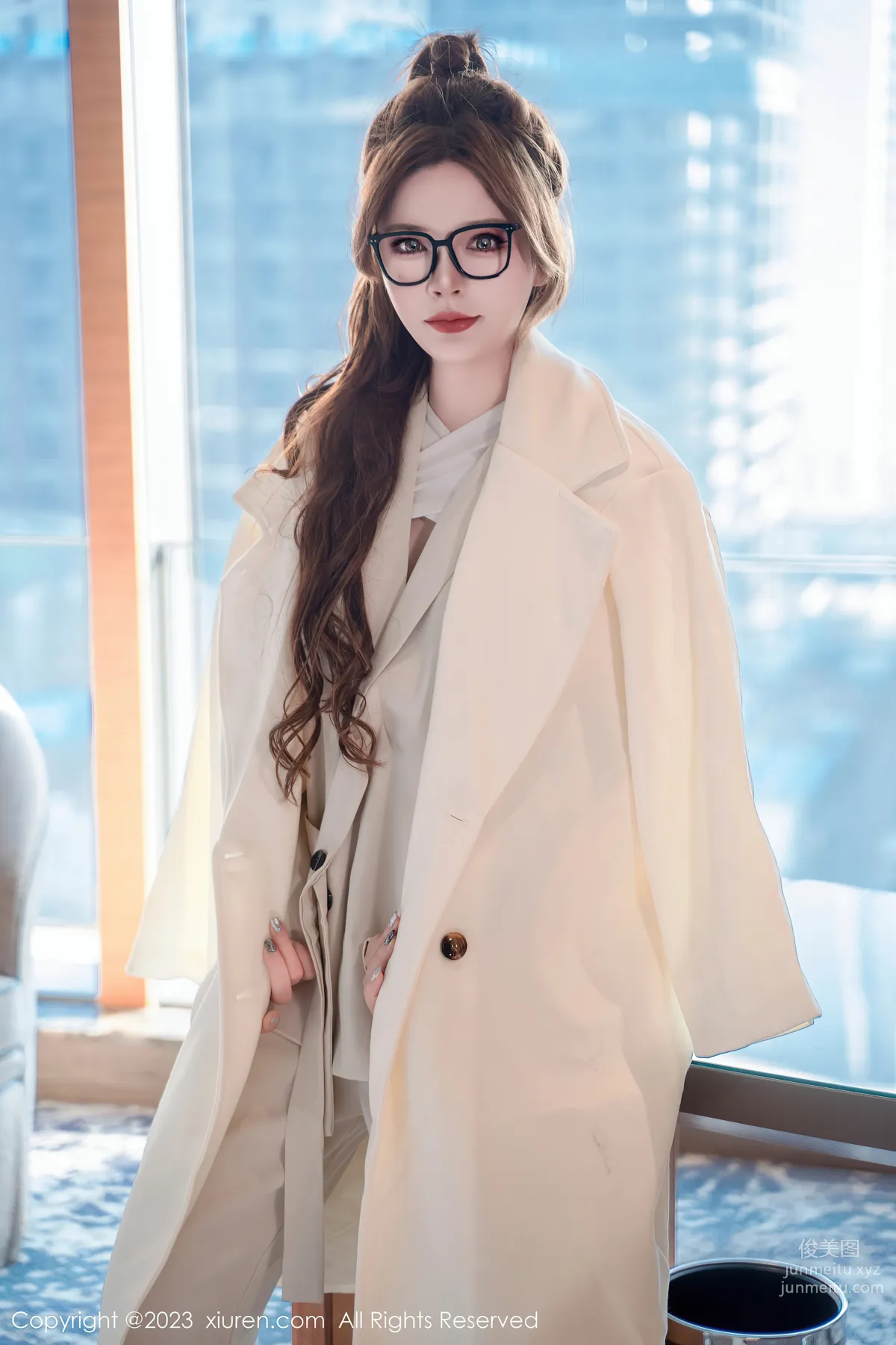 [Xiuren秀人網]2023.12.26 NO.7865 伊麗莎有點白 2