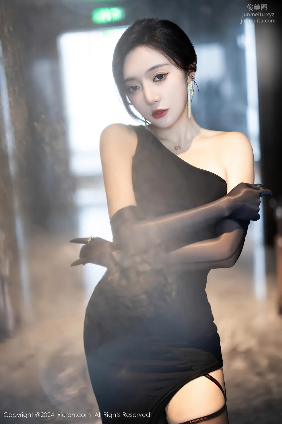 [XiuRen] 2024.03.07 NO.8194 Yanni Wang photo 9