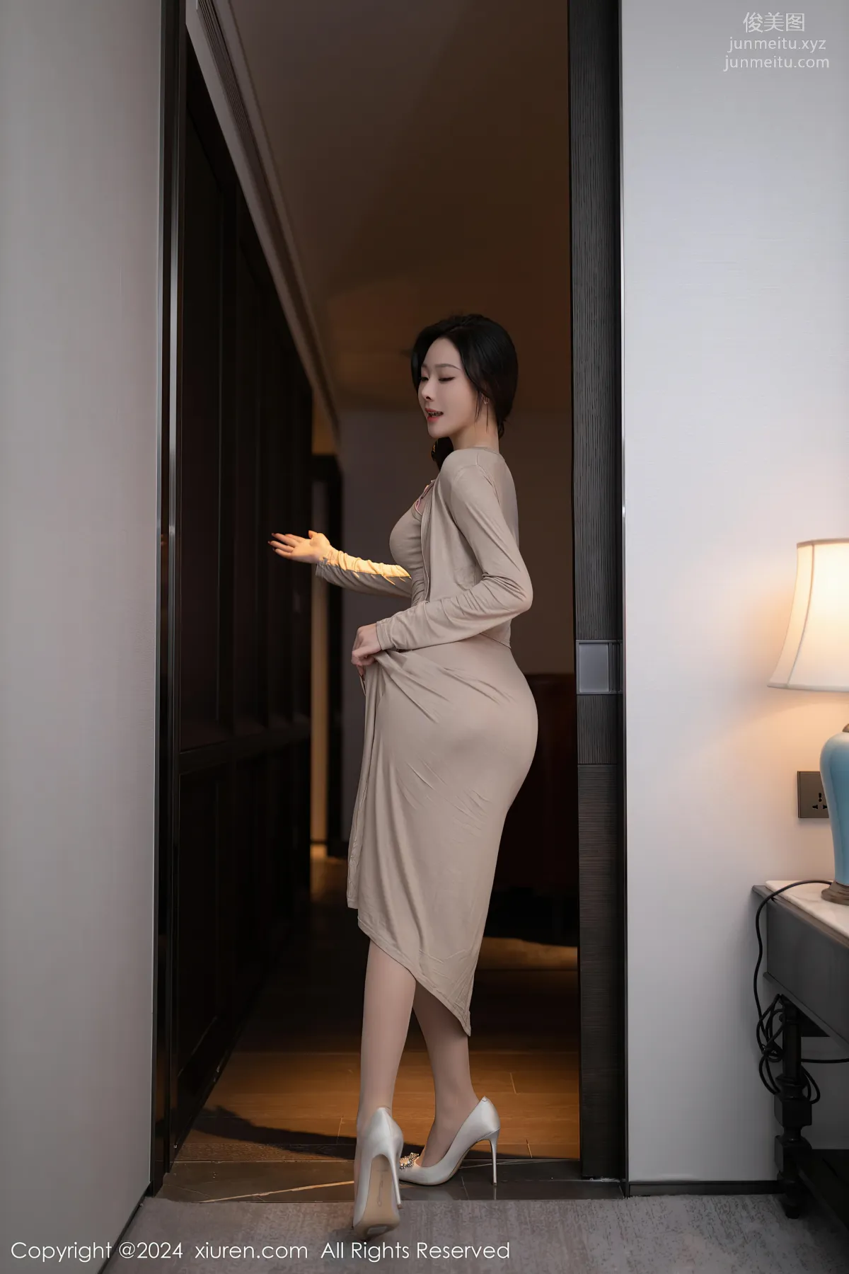 [XiuRen] 2024.04.18 NO.8417 Doudou DouDou photo 4