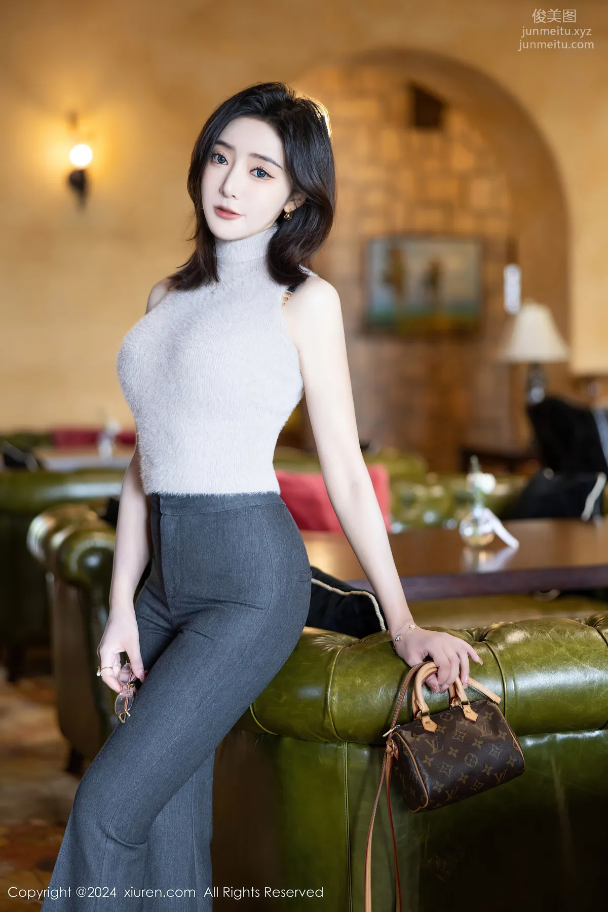 Yanni Wang: XiuRen No. 8451 photo 4