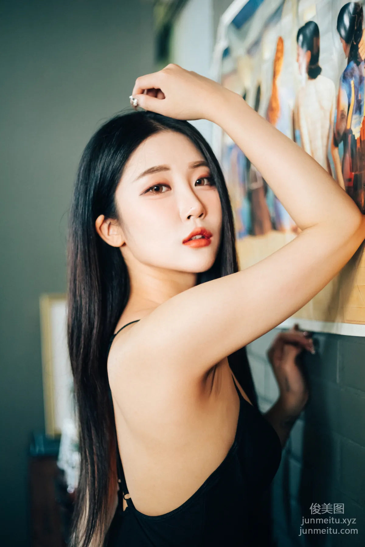 Bomi: LOOZY 004. - roommate photo 38