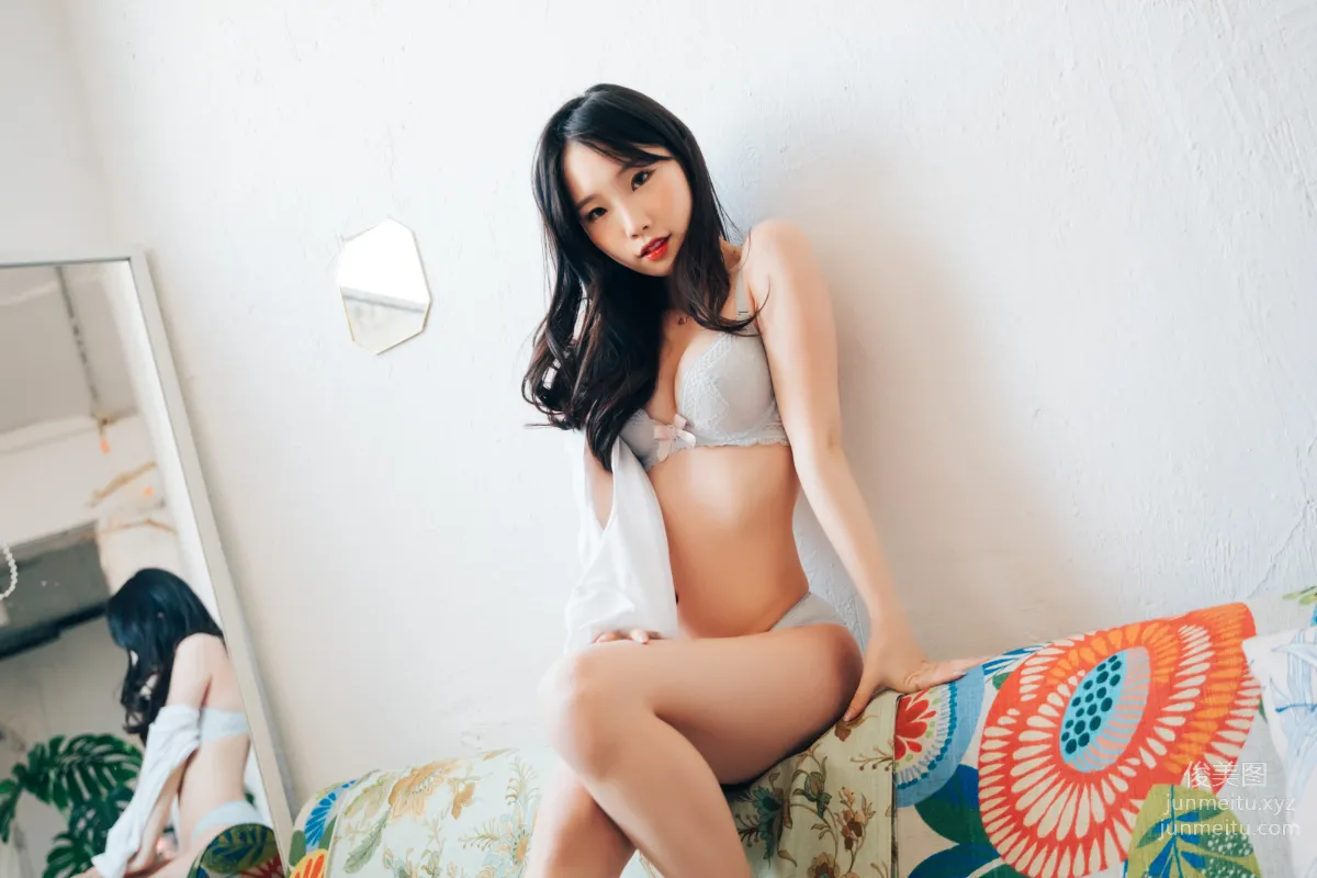 Pureding: LOOZY 008. - Behind photo 12