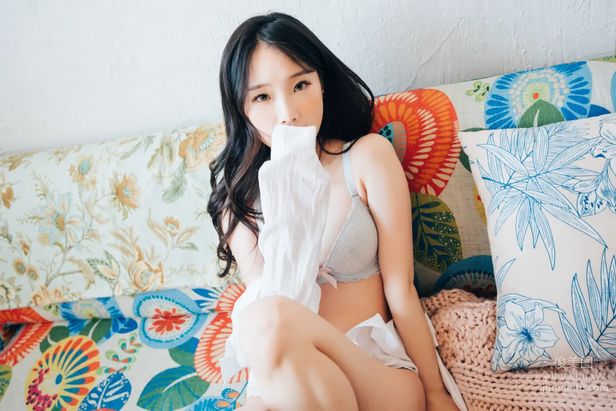 Pureding: LOOZY 008. - Behind photo 16