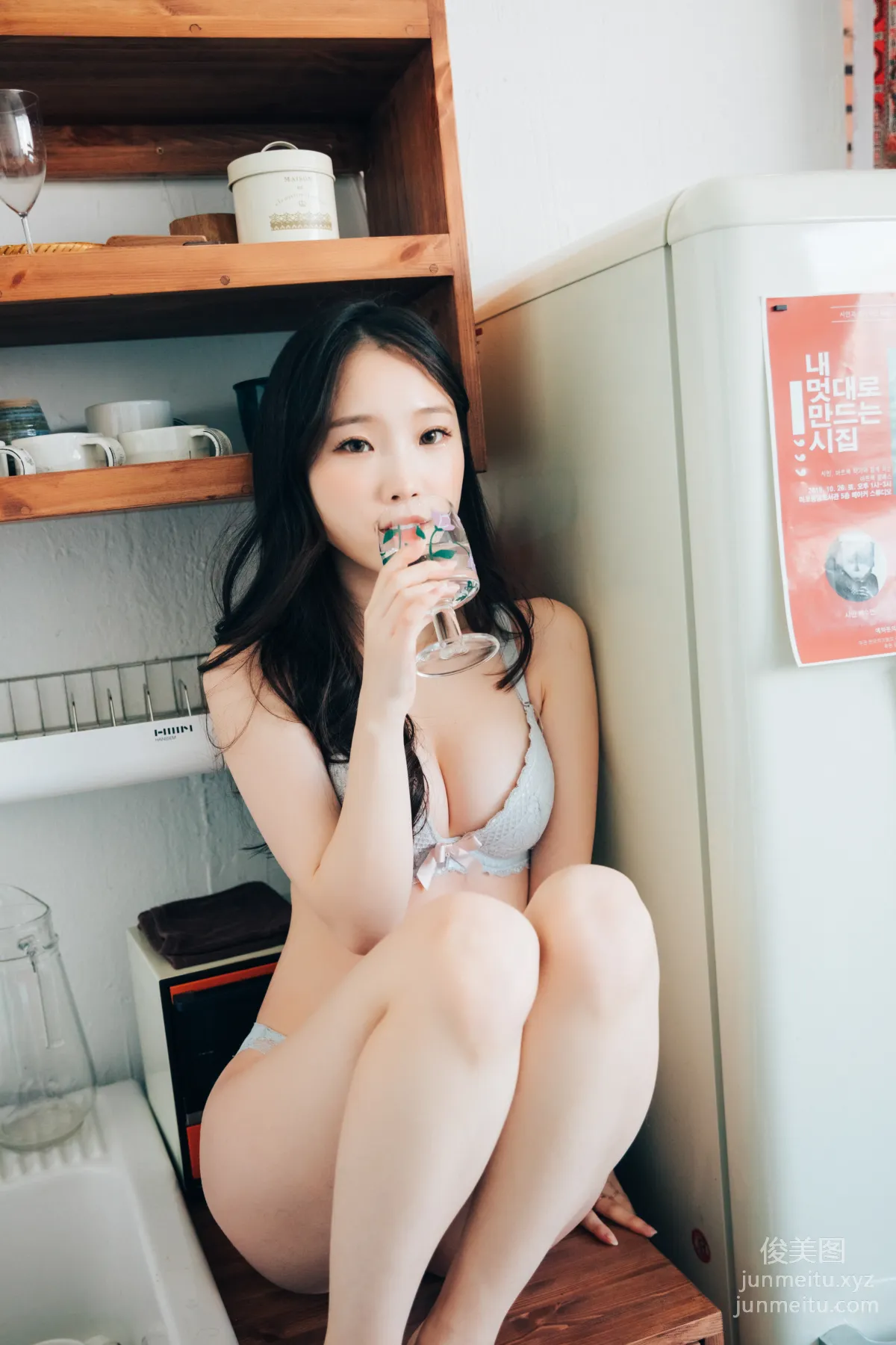 Pureding: LOOZY 008. - Behind photo 35