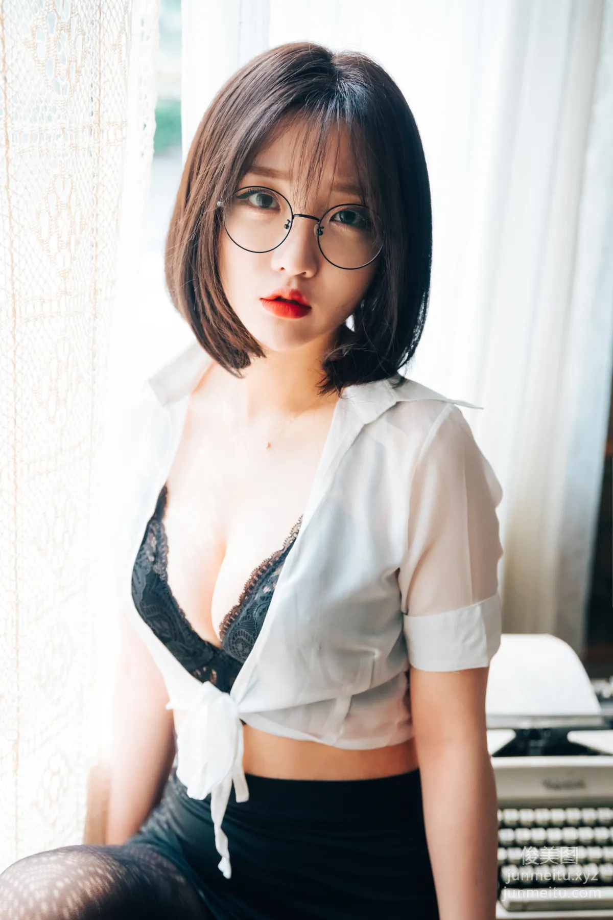 012.[Loozy] - Ye-Eun - Office Girl Vol.1[54P] 4