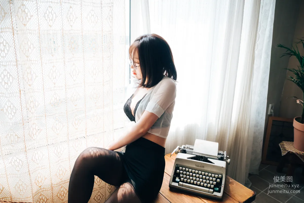 012.[Loozy] - Ye-Eun - Office Girl Vol.1[54P] 5
