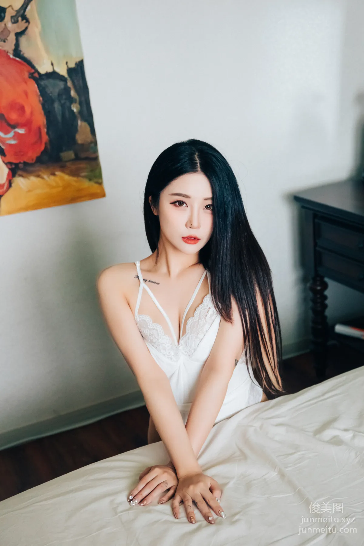 Bomi: LOOZY 032. Roomate photo 44