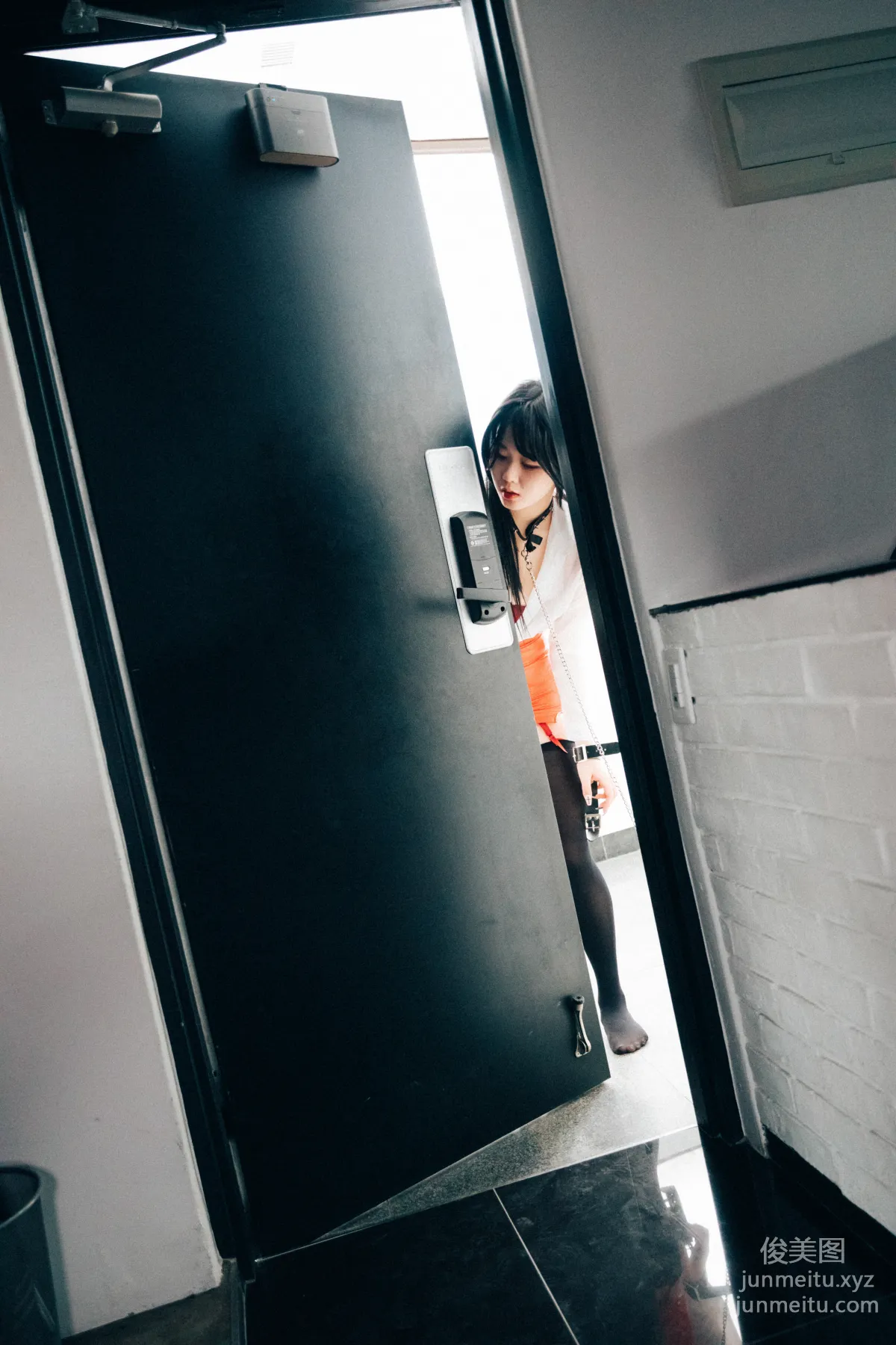 Zia: LOOZY 046. Office slave photo 105