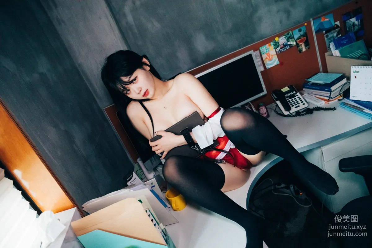 Zia: LOOZY 046. Office slave photo 122