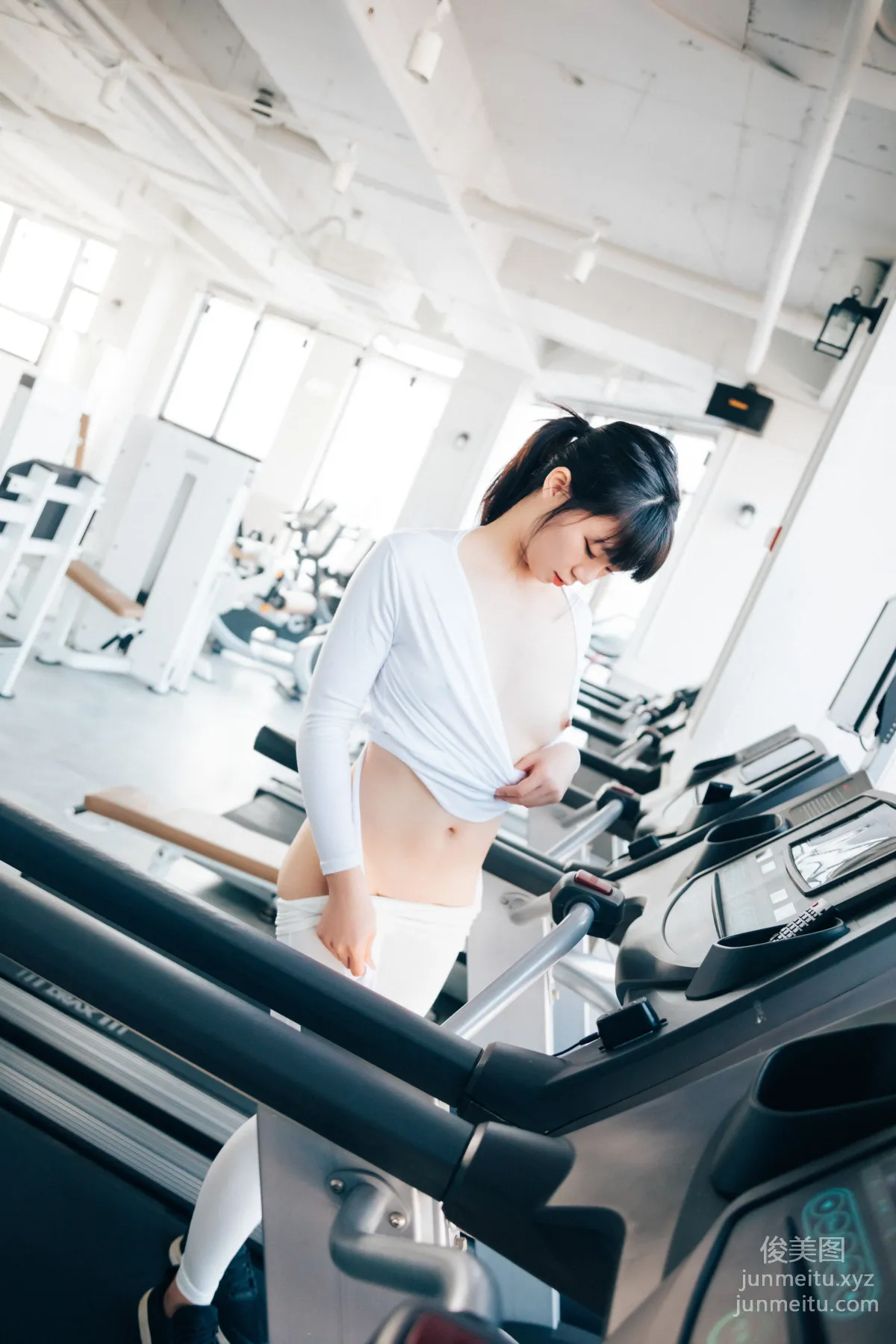 052.[Loozy] Kissme - Strip Fitness + Video [85P] 18