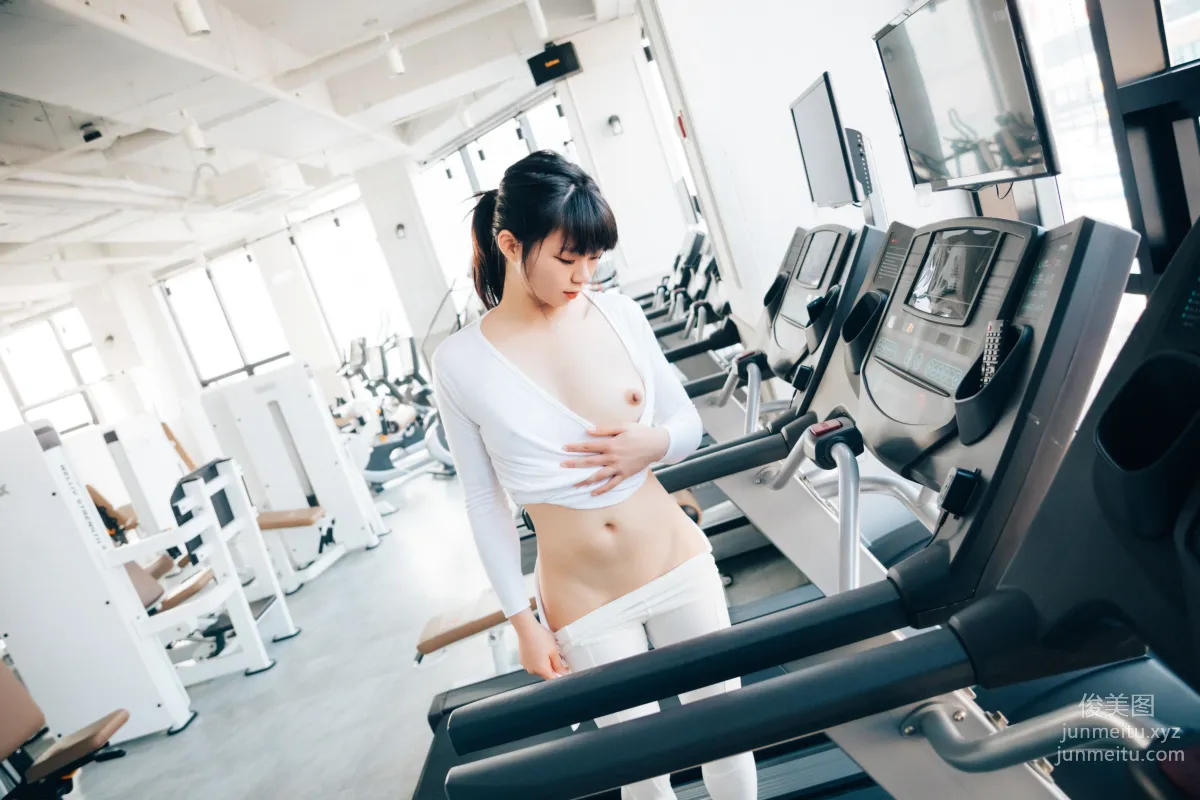 052.[Loozy] Kissme - Strip Fitness + Video [85P] 19
