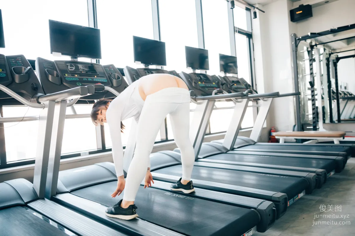 052.[Loozy] Kissme - Strip Fitness + Video [85P] 22