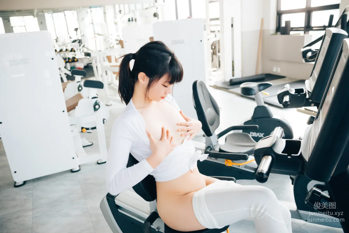 052.[Loozy] Kissme - Strip Fitness + Video [85P] 29