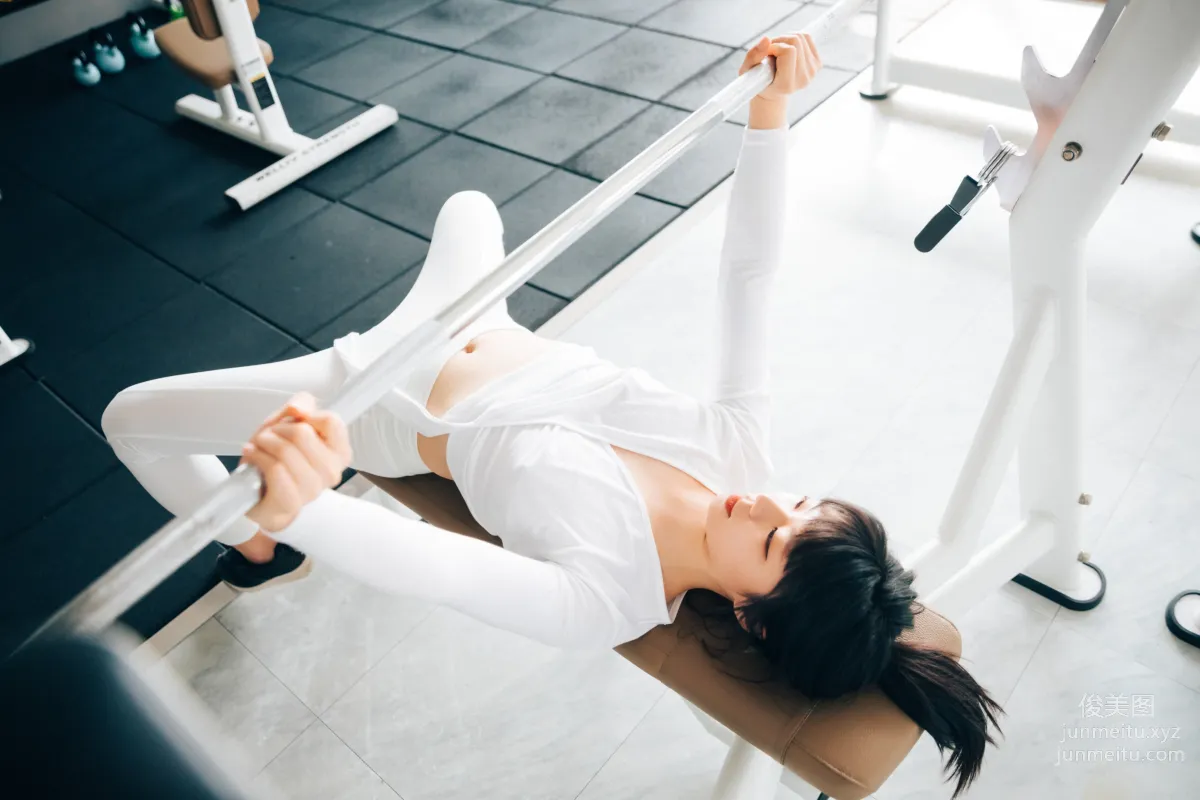 052.[Loozy] Kissme - Strip Fitness + Video [85P] 70