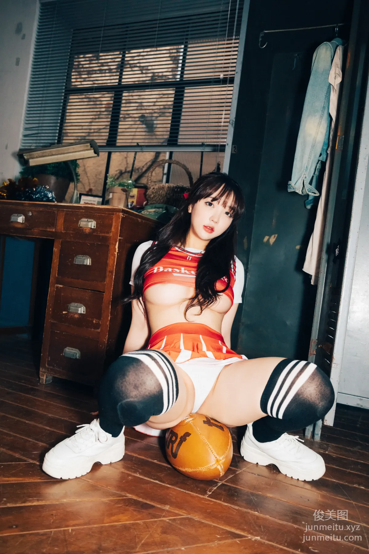 059.[Loozy] Son Ye-Eun (손예은) - CHEER UP [92P] 65
