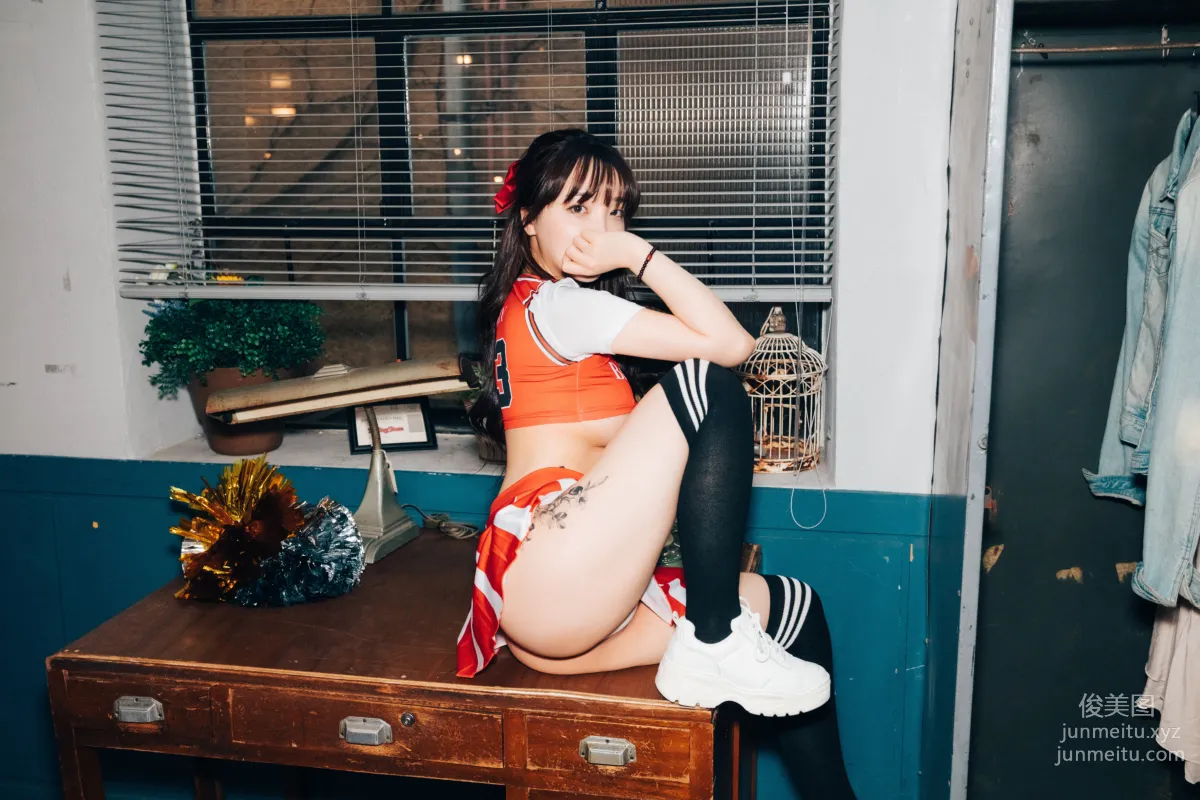 059.[Loozy] Son Ye-Eun (손예은) - CHEER UP [92P] 52